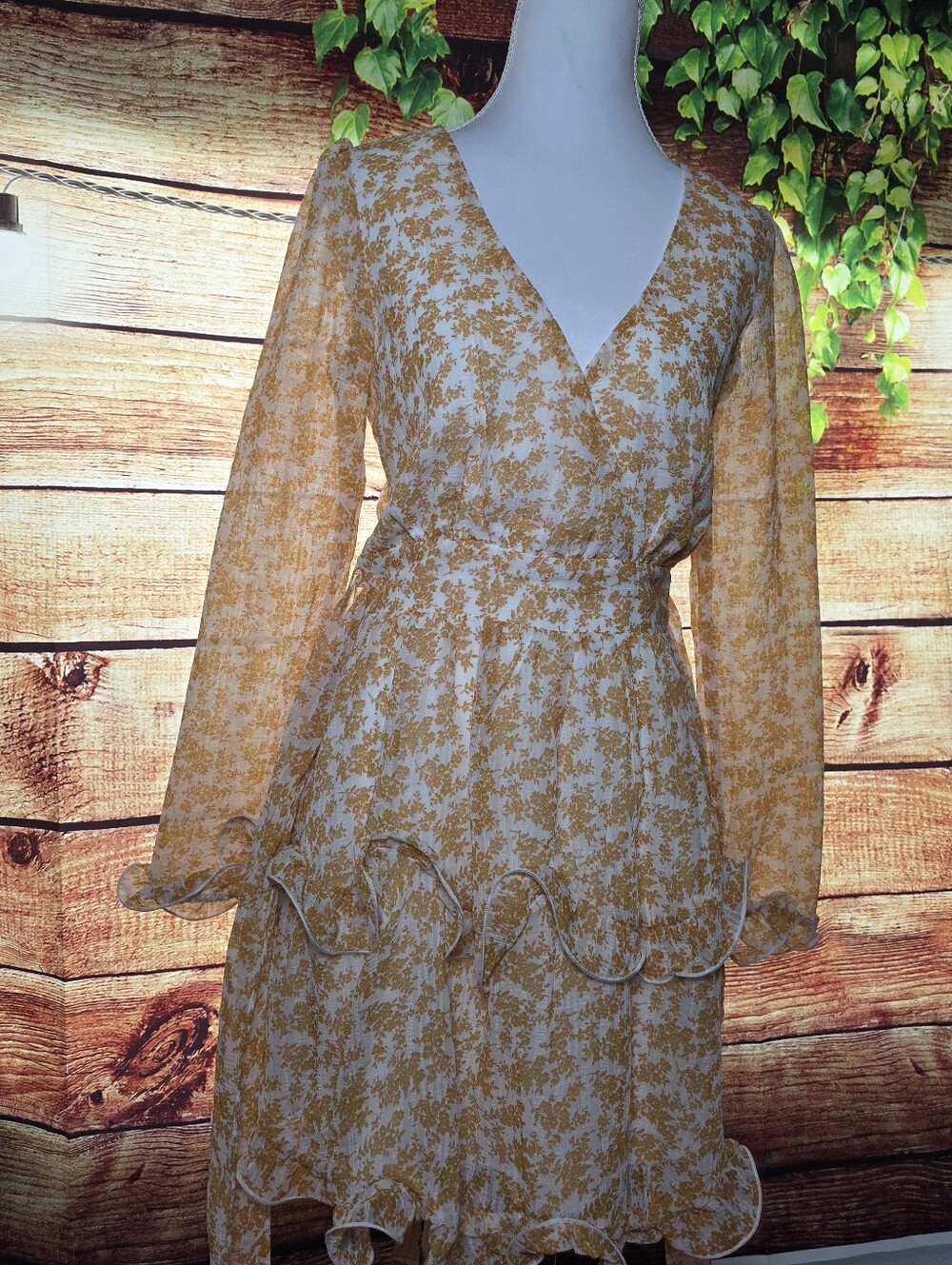 Selfie Leslie Yellow Floral V-Neck Long Sleeve Tiered Dress